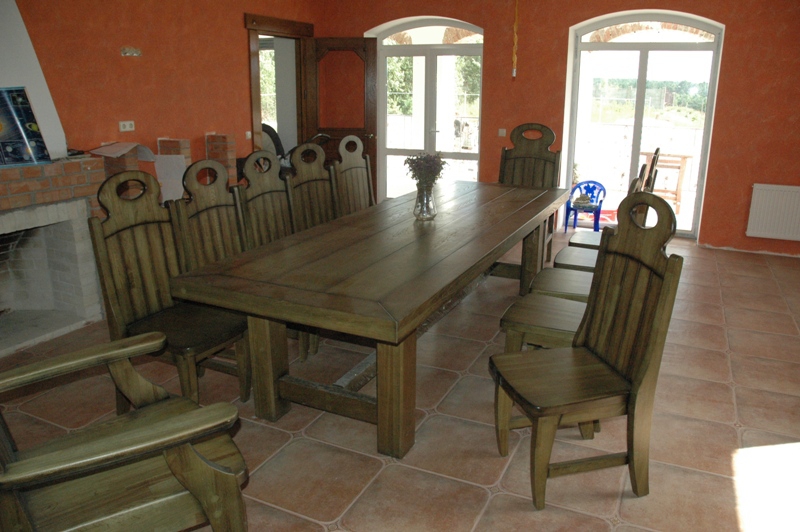 стол обеденный